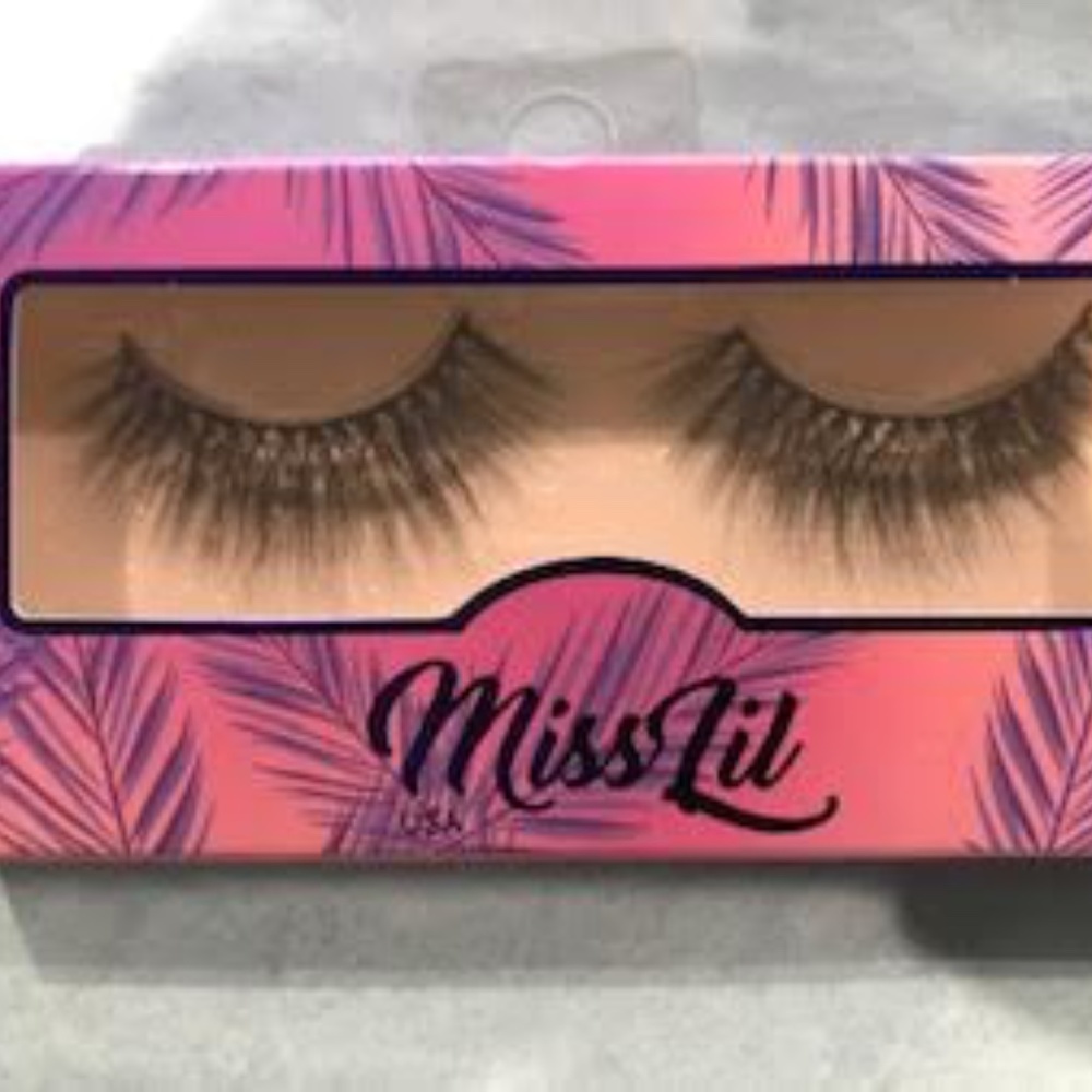 Miss Lil Eyelashes Extension #2